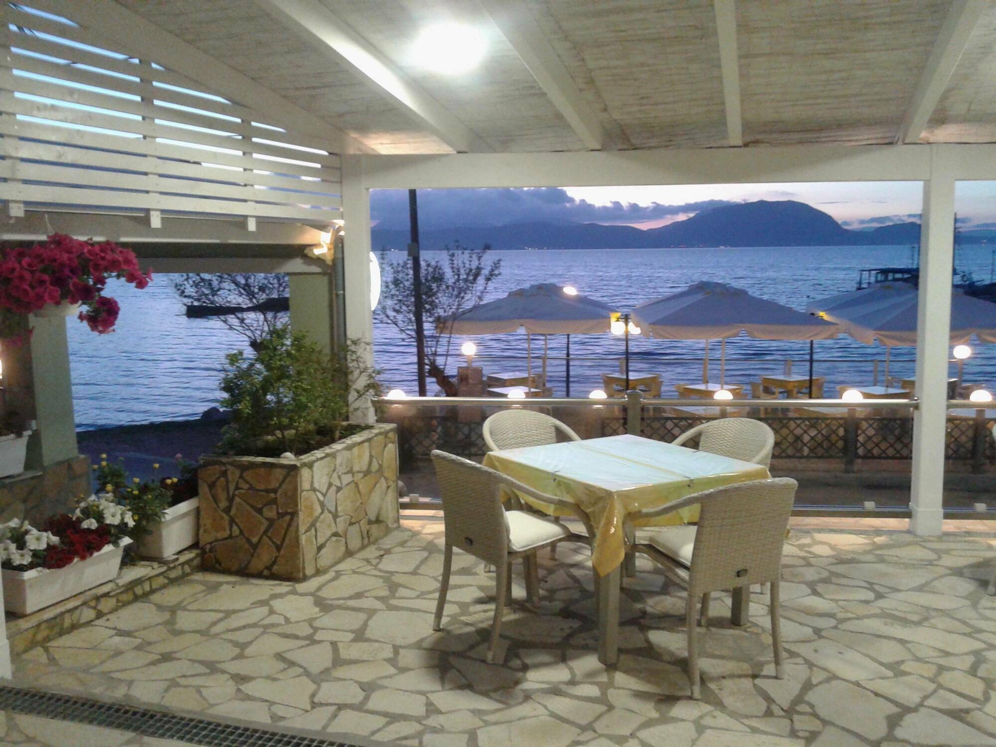 Hotel Golden Sunset Mpoukaris Exterior foto